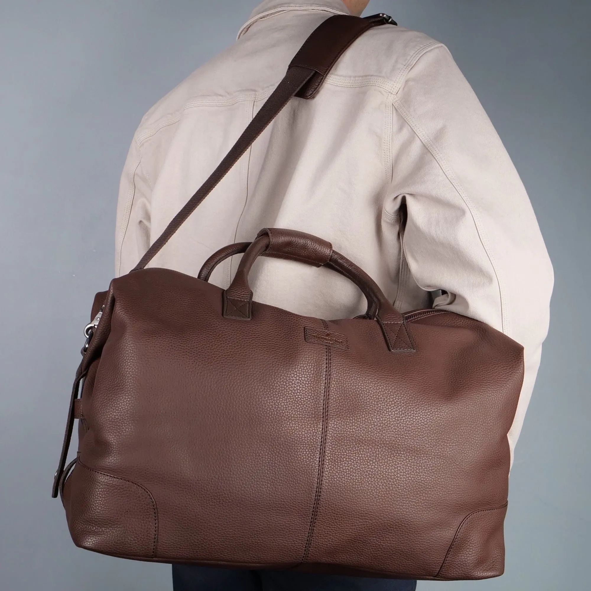 Leather Weekend Bag Brown