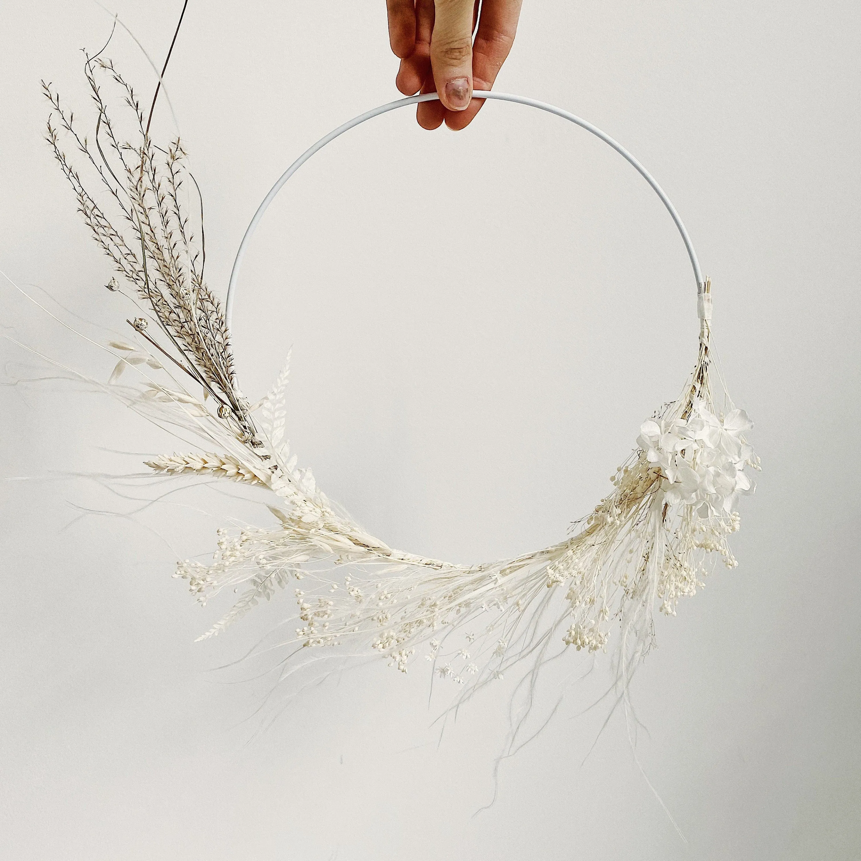 White Dried Flowers Bohemian Wall Decor Floral Hoop Thin Pampas Grass