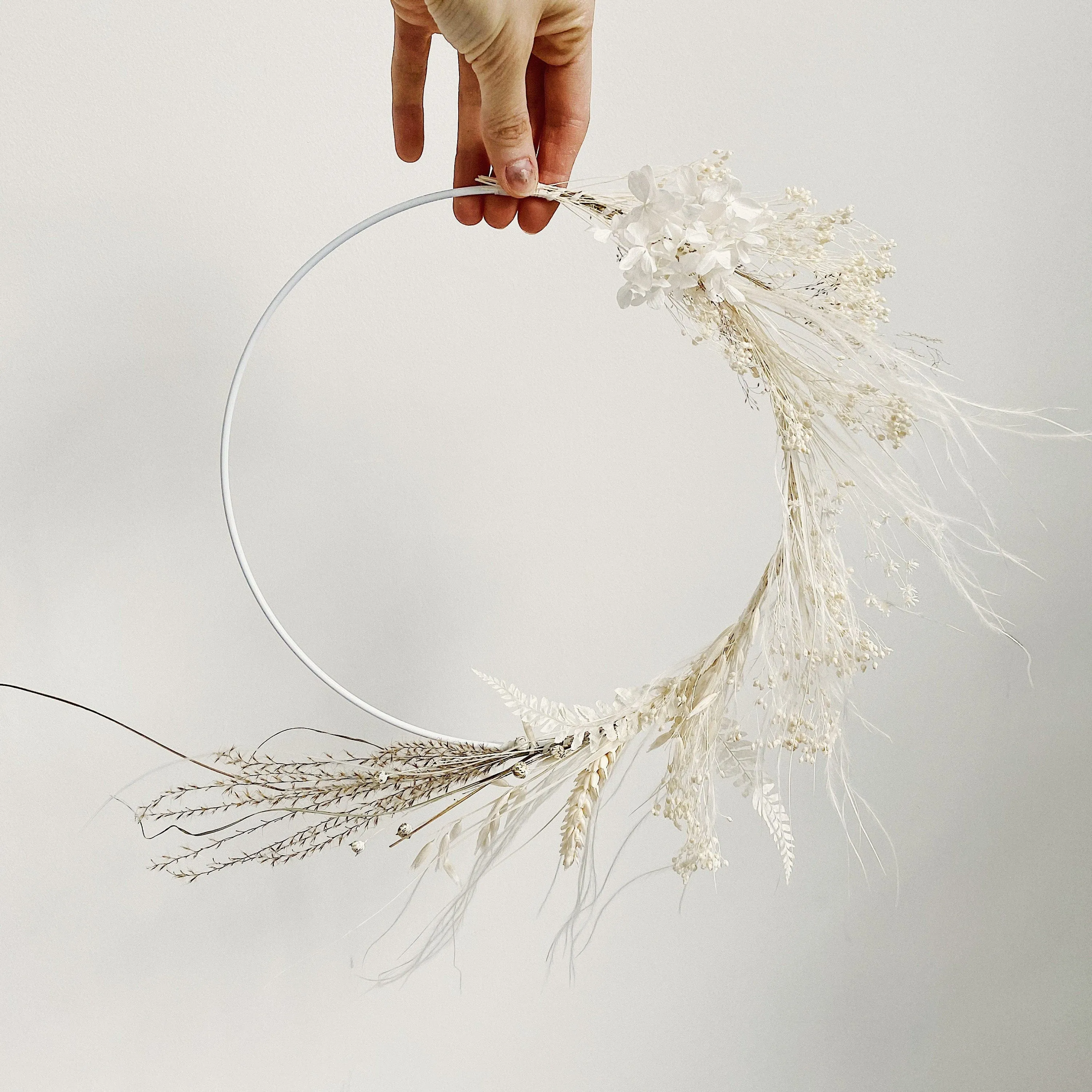 White Dried Flowers Bohemian Wall Decor Floral Hoop Thin Pampas Grass